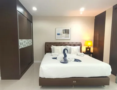 Appartamento con una camera da letto e vista sulla città — Private apartment at Phuket Villa Condo